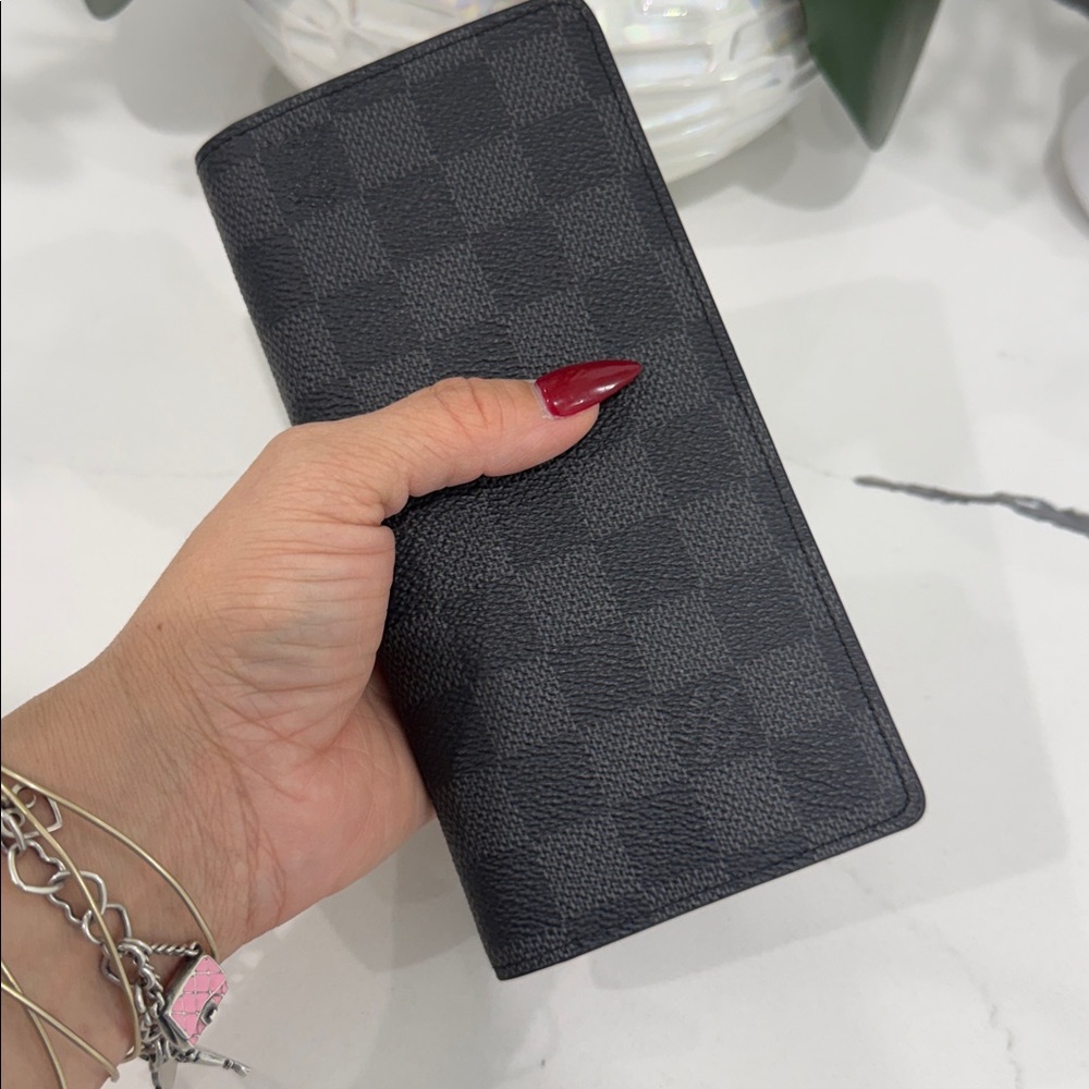 Louis Vuitton Brazza Zip Portefeuille Bifold Wallet Black Long Graphite